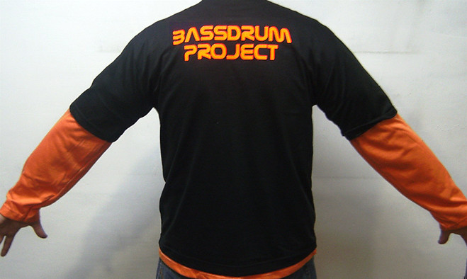 CAMISA CHICO BASSDRUM PROJECT MANGA LARGA NARANJA